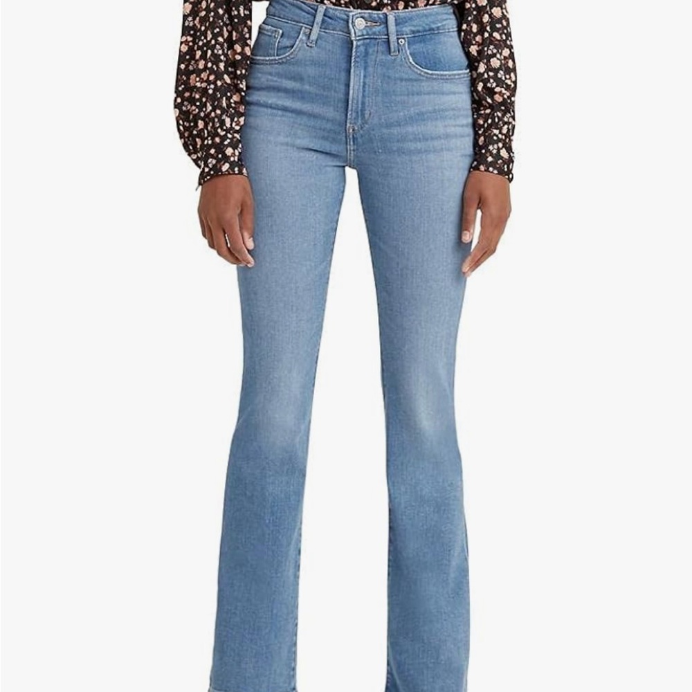 Levi's Women's Light Blue Jeans